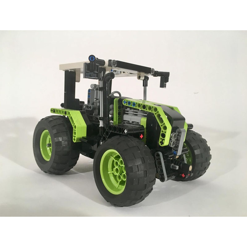 Urban Farming Is - MOC-97333 Miejska Farma Traktor Rolniczy Model